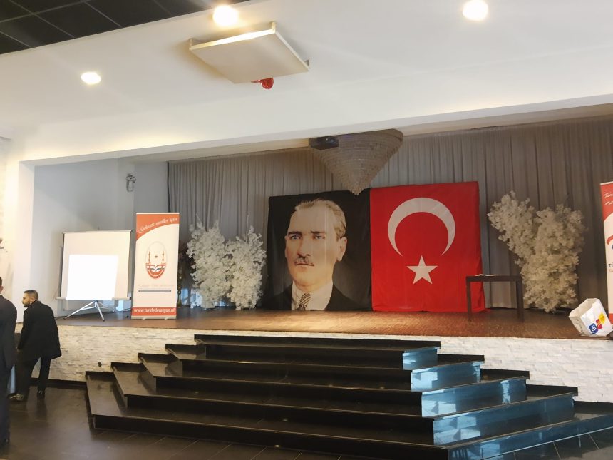 Republiek Feest: Turkse Gemeenschap Verenigd